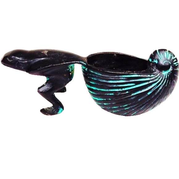 Vintage Whimsical MCM Asian Inspired Bronze Frog Pulling an Upturned Shell 1950s - Picture 2 of 12